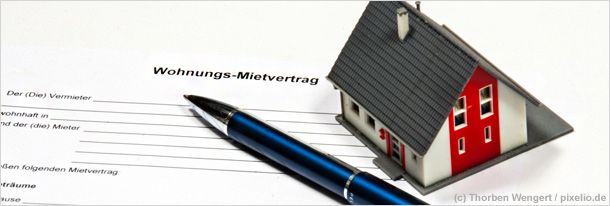 Jungenslich eund die erste eigene Wohnung
