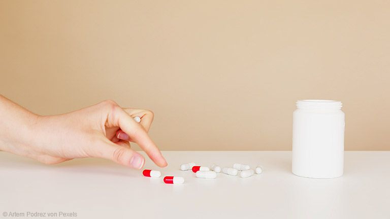 Grundsätzlich darf eine Online Apotheke ausschließlich als Ergänzung zu einer klassischen Vor-Ort-Apotheke am Markt auftreten.