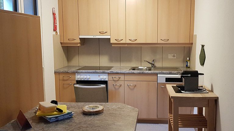 Die einladende 3-Zimmer-Ferienwohnung mit Balkon ist großzügig gestaltet