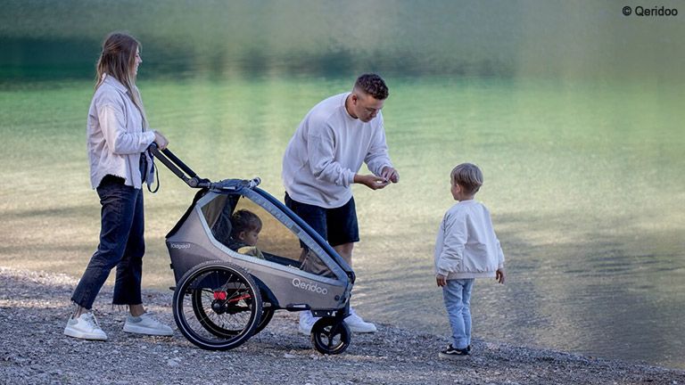 Mit optionalem Zubehör wird der Anhänger noch vielseitiger – viele Modelle lassen sich zum Buggy oder Jogger umrüsten.