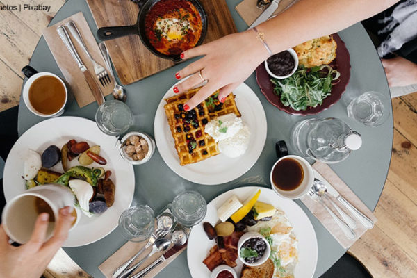 Darum bestellen immer mehr junge Eltern ihr Essen im Netz