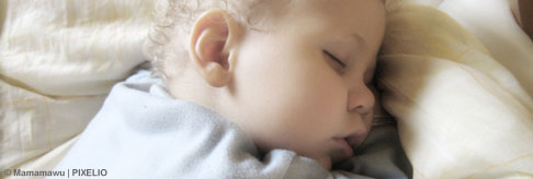 Wie finden Kinder ruhig in den Schlaf? Das Zauberwort heißt Einschlafrituale.