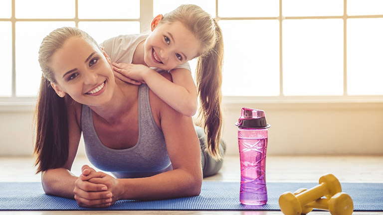 Das perfekte Home-Workout für die ganze Familie