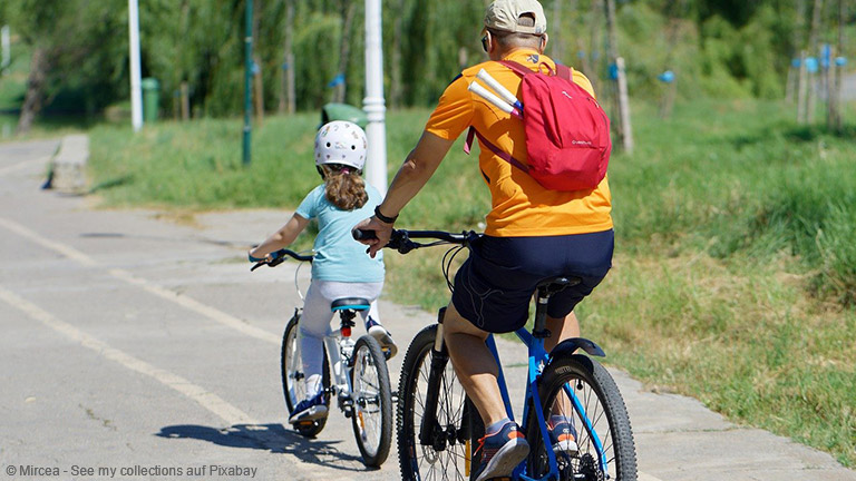 Sicher unterwegs mit dem Fahrrad – Tipps für Eltern für Ausflüge auf dem Rad