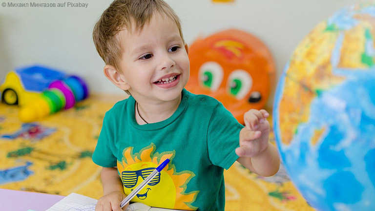 Der Wechsel vom Kindergarten in die Grundschule bringt große Veränderungen, nicht nur für die Kinder, sondern auch für die Eltern.