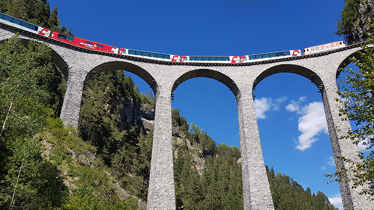 Landwasserviadukt: Highlight auf der Albulalinie