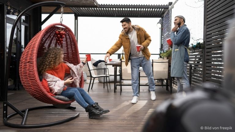 Moderne Gartengestaltung steht vor der Herausforderung, Ästhetik mit Funktionalität und Sicherheit zu vereinen.